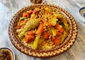 Le couscous marocain, un plat iconique du Maroc