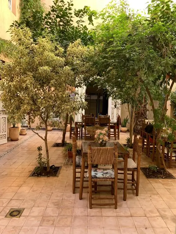 Hostel Laksour